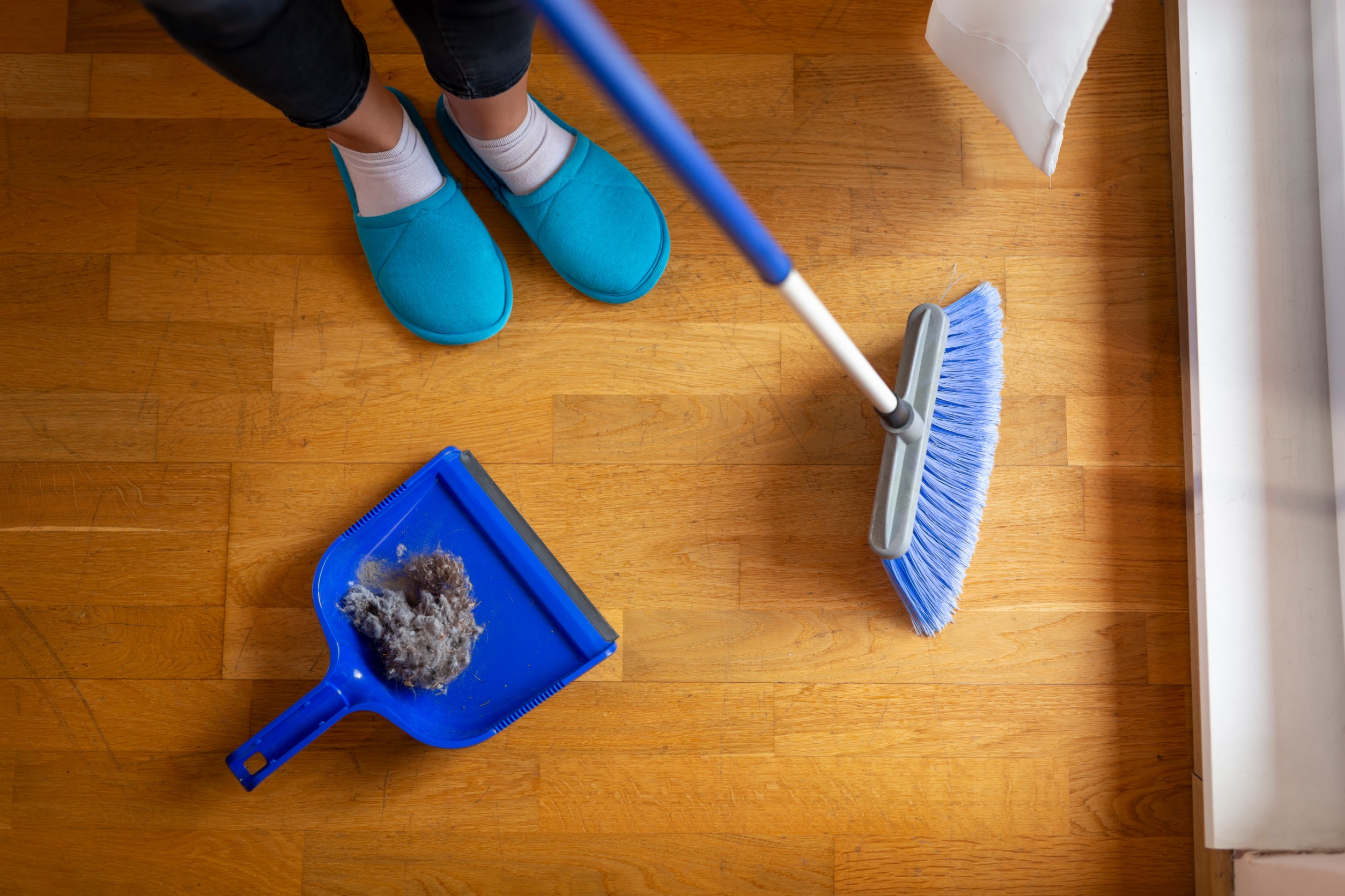What cleaning should be done daily in a house? Radiant Cleaning Service What cleaning should be done daily in a house? Radiant Cleaning Service